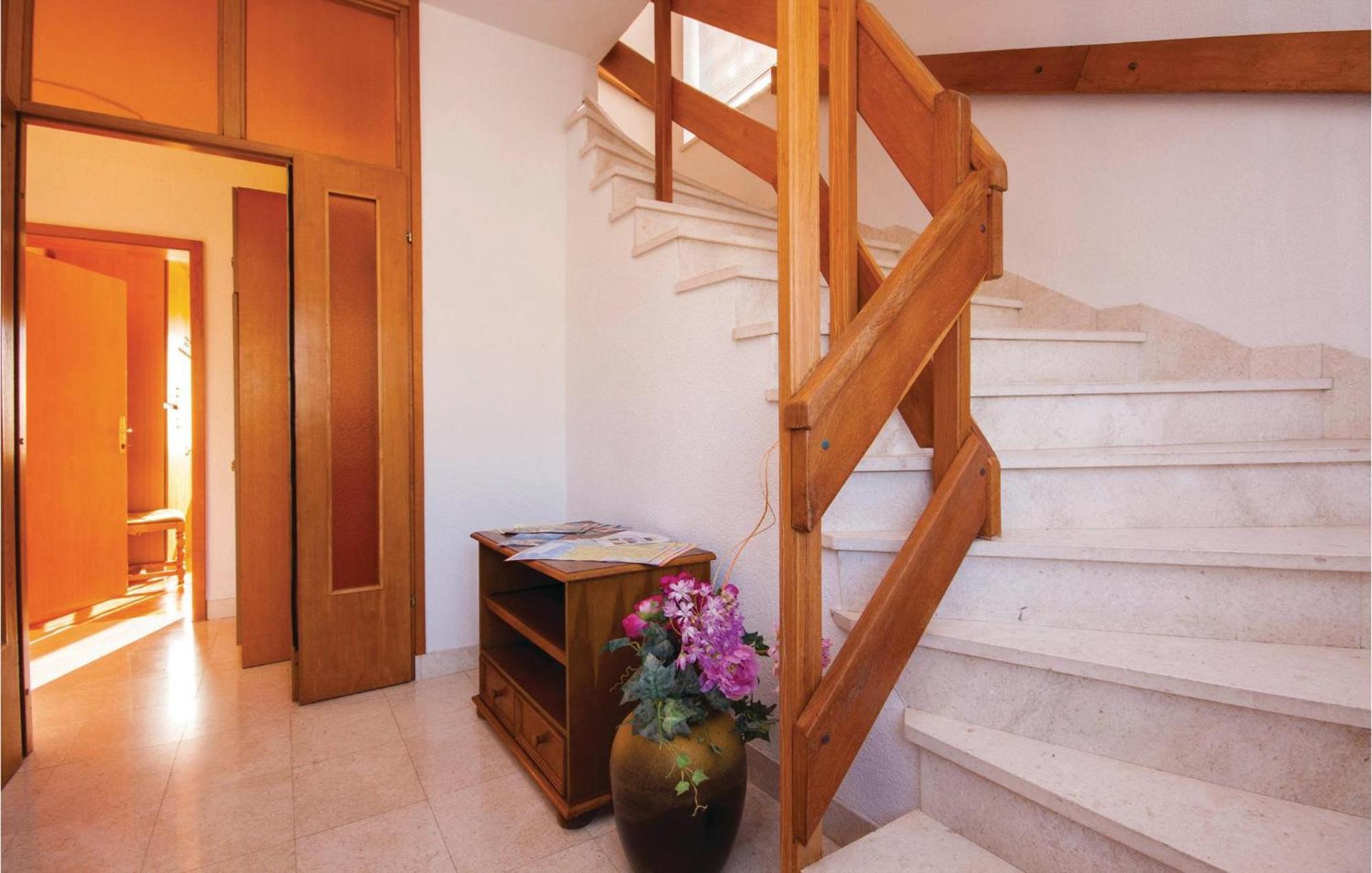 Cozy Home In Dolac With Kitchen Primošten Exteriör bild